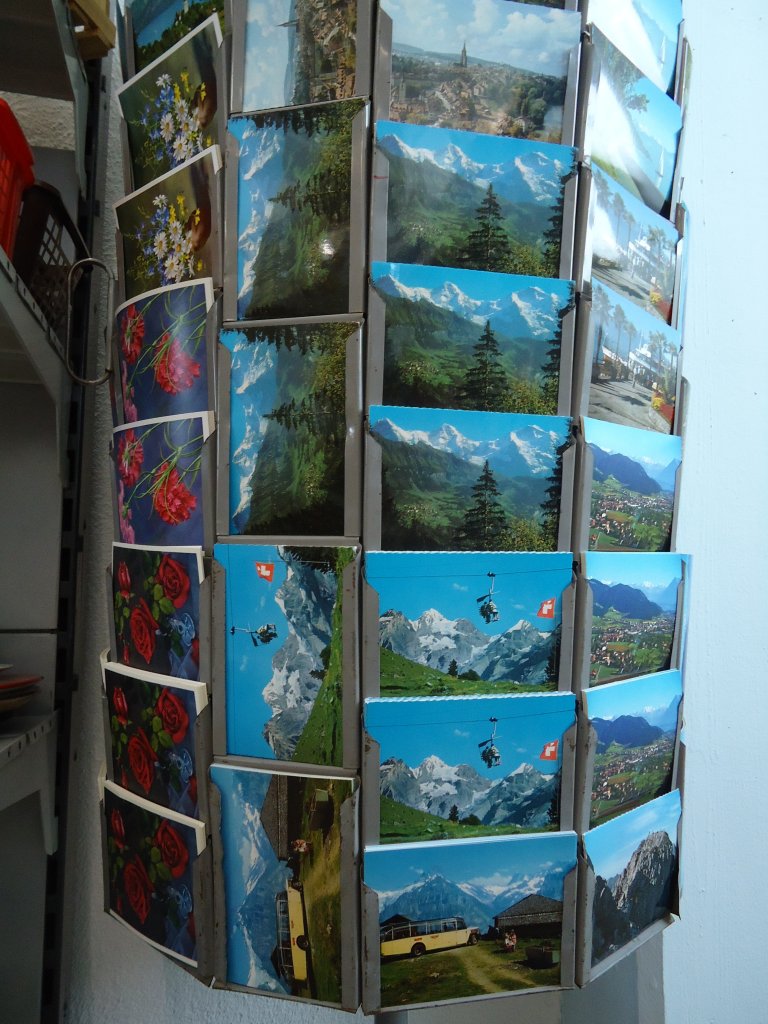 (133'575) - Ansichtskartenstnder im BrockiShop am 11. Mai 2011