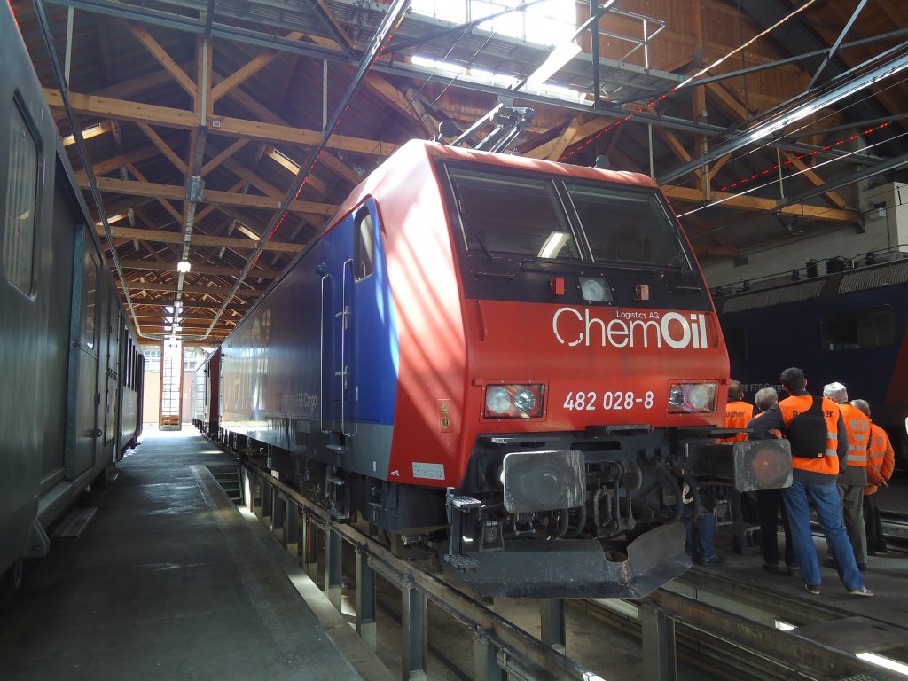 (133'615) - SBB-Lok - Nr. 482'028-8 - am 14. Mai 2011 in Erstfeld