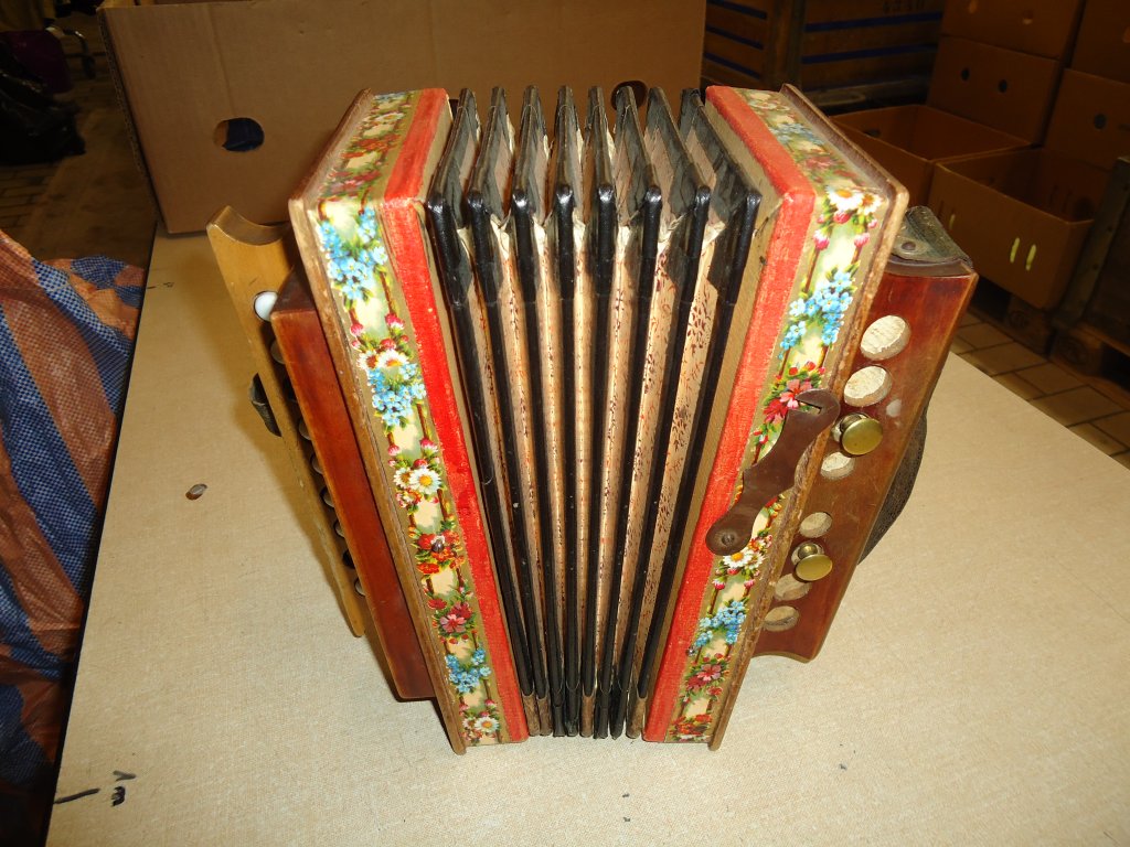 (133'943) - Langnauerrgeli im BrockiShop am 1. Juni 2011