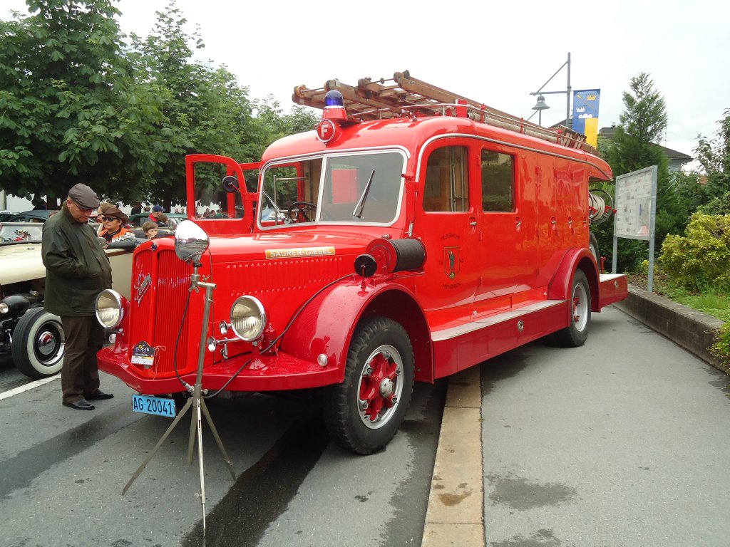 (134'050) - Feuerwehr, Menziken - AG 20'041 - Saurer am 11. Juni 2011 in Sarnen, OiO