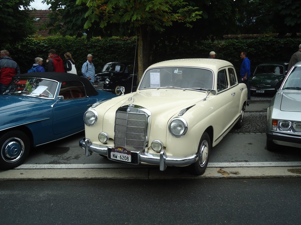 (134'134) - Mercedes - NW 6208 - am 11. Juni 2011 in Sarnen, OiO