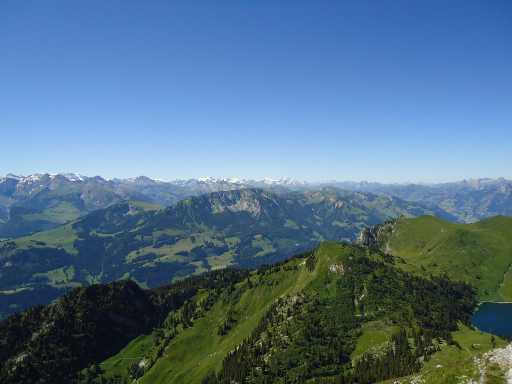 (134'429) - Aussicht vom Stockhorn aus am 26. Juni 2011
