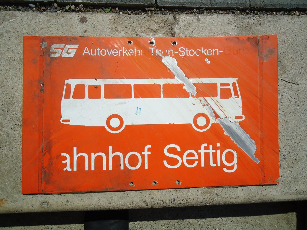 (135'347) - Alte TSG-Haltestellentafel - Seftigen, Bahnhof - am 31. Juli 2011