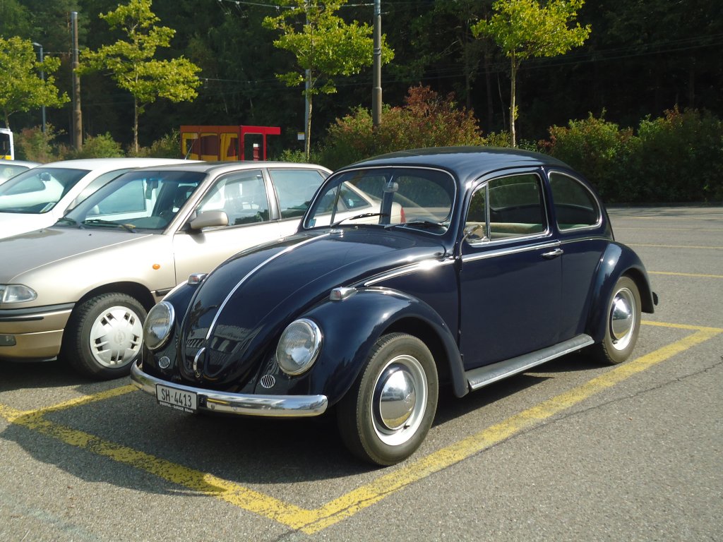 (136'144) - VW-Kfer - SH 4413 - am 25. September 2011 in Schaffhausen, Busdepot