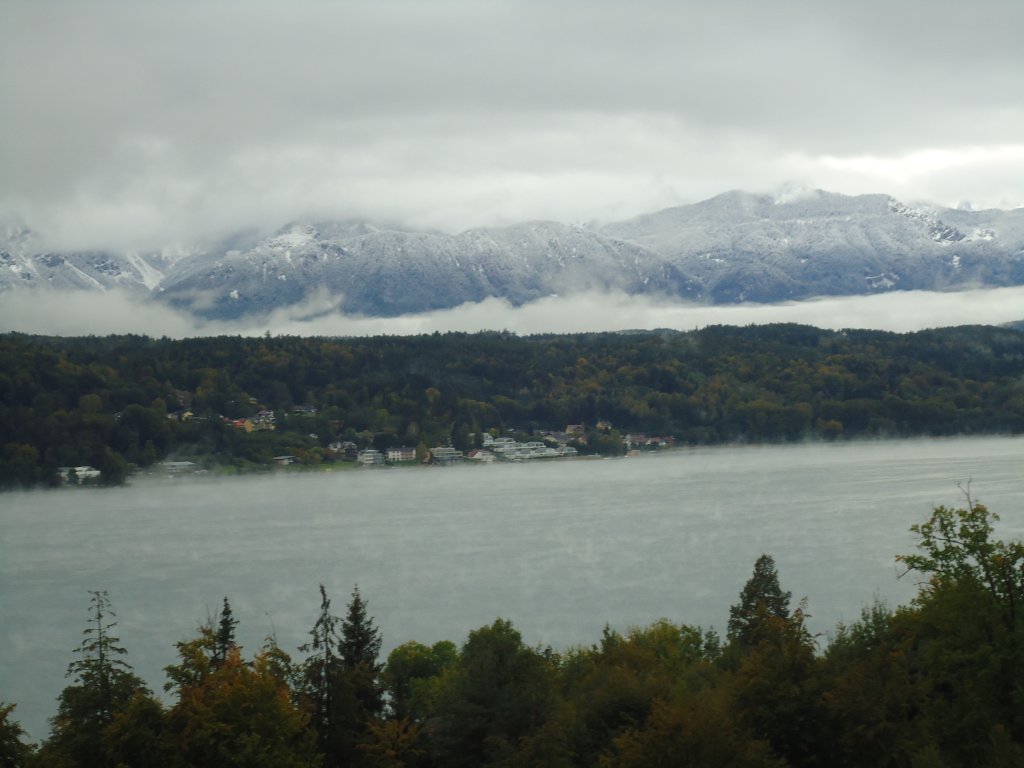 (136'579) - Wetterstimmung am Wrthersee am 7. Oktober 2011