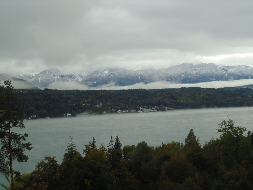 (136'580) - Wetterstimmung am Wrthersee am 7. Oktober 2011