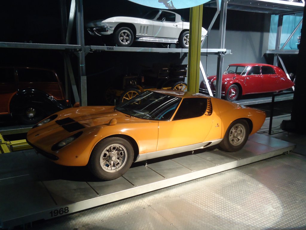 (138'510) - Lamborghini am 11. April 2012 in Luzern, Verkehrshaus