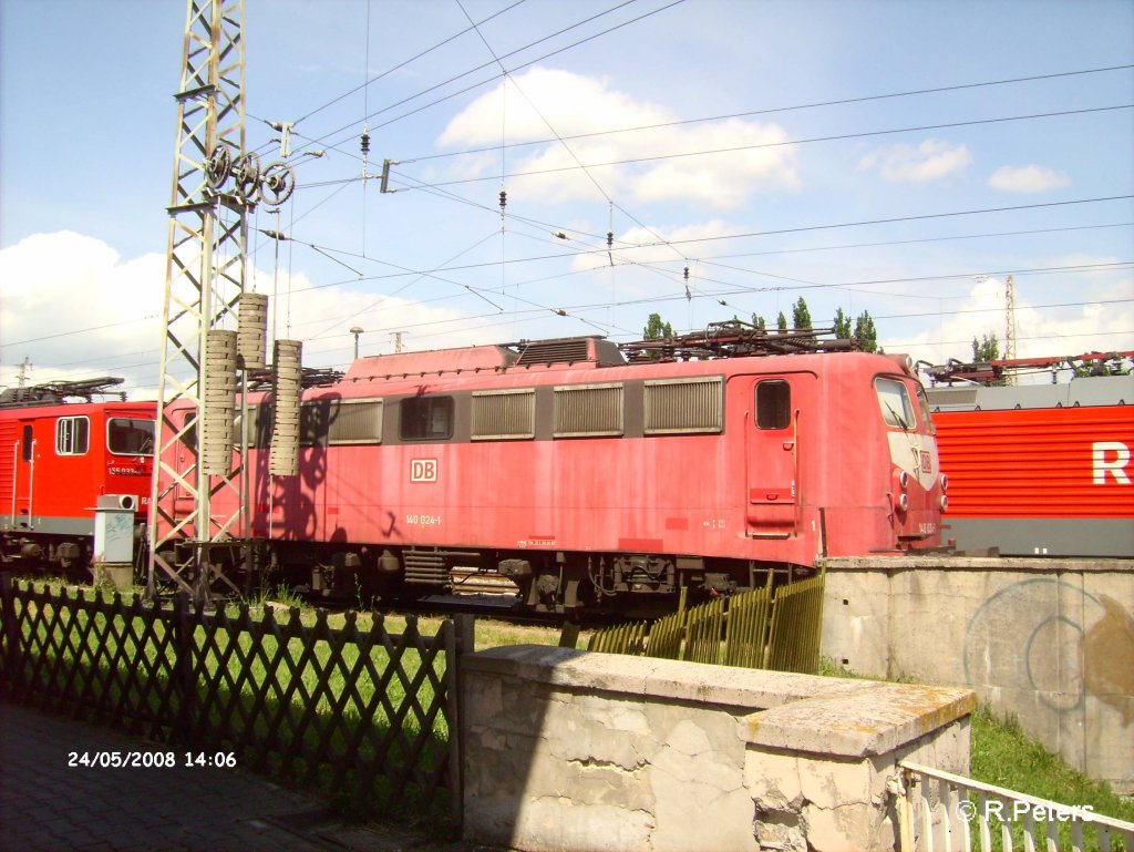 140 024-1 steht nach getaner Arbeit in Frankfurt/Oder abgestellt. 24.05.08