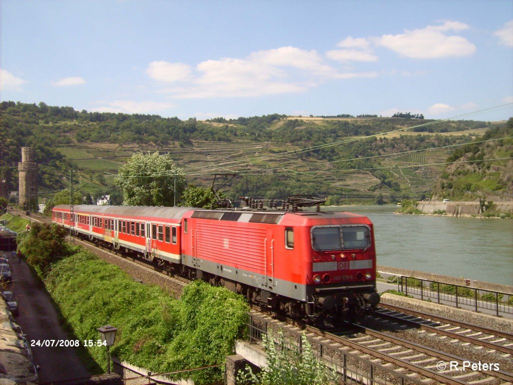 143 129-5 erreicht Oberwesel mit einer RB Mainz. 24.07.08