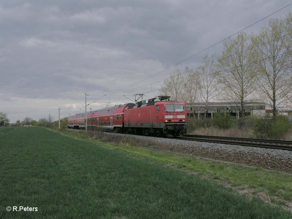 143 151-9 zieht RB26137 Lutherstadt Wittenberg – Leipzig HBF bei Podelwitz. 16.04.11
