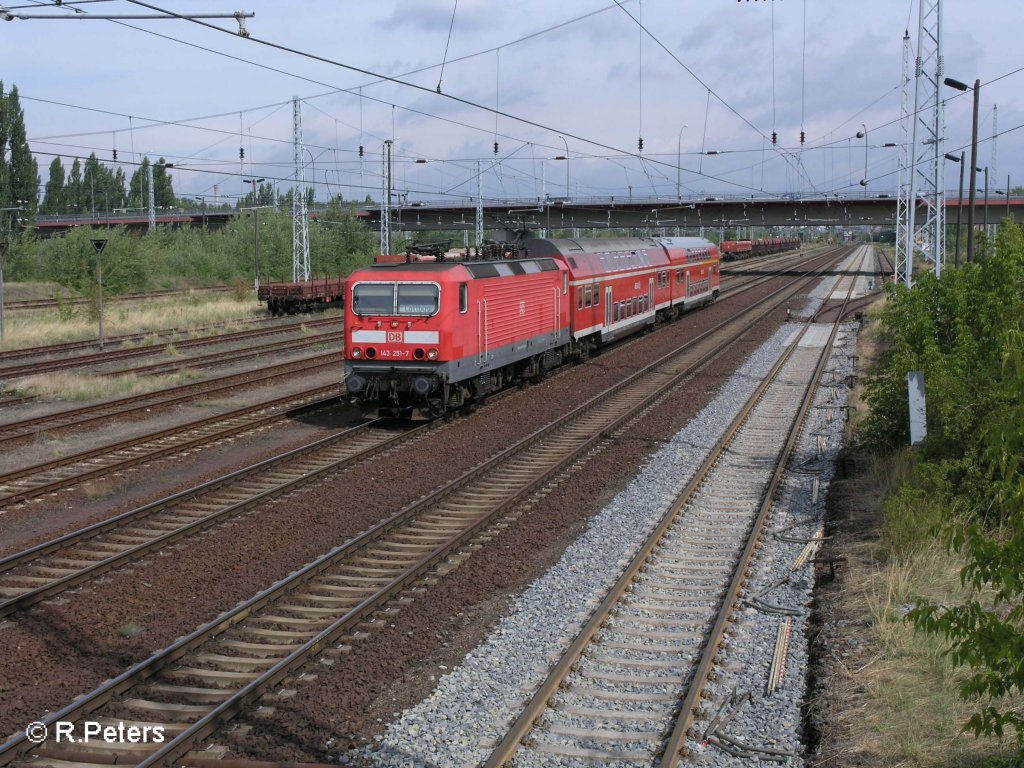 143 251-7 durchfhrt Eisenhttenstadt mit den RB11 Cottbus. 12.08.08