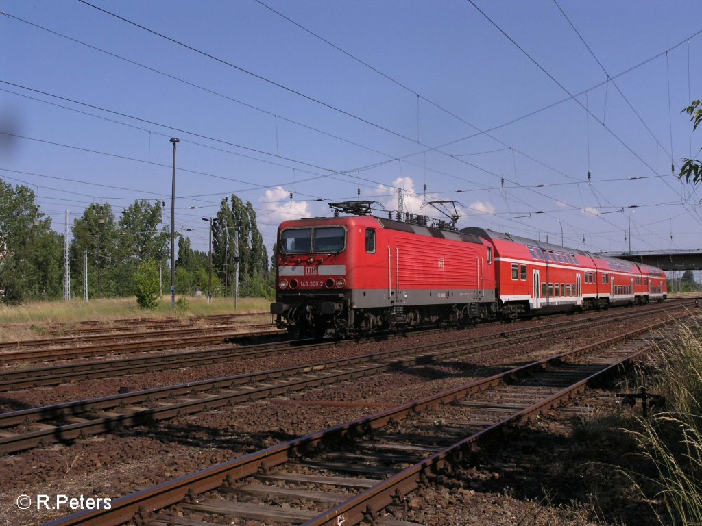 143 300-2 verlsst Eisenhttenstadt mit RB11 Cottbus. 07.06.08