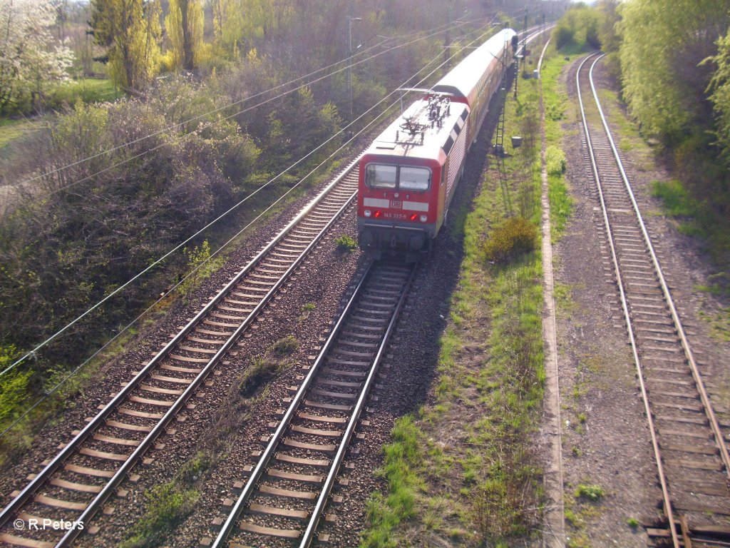 143 327-5 verlsst Schkeuditz mit der S-Bahn. 22.04.10