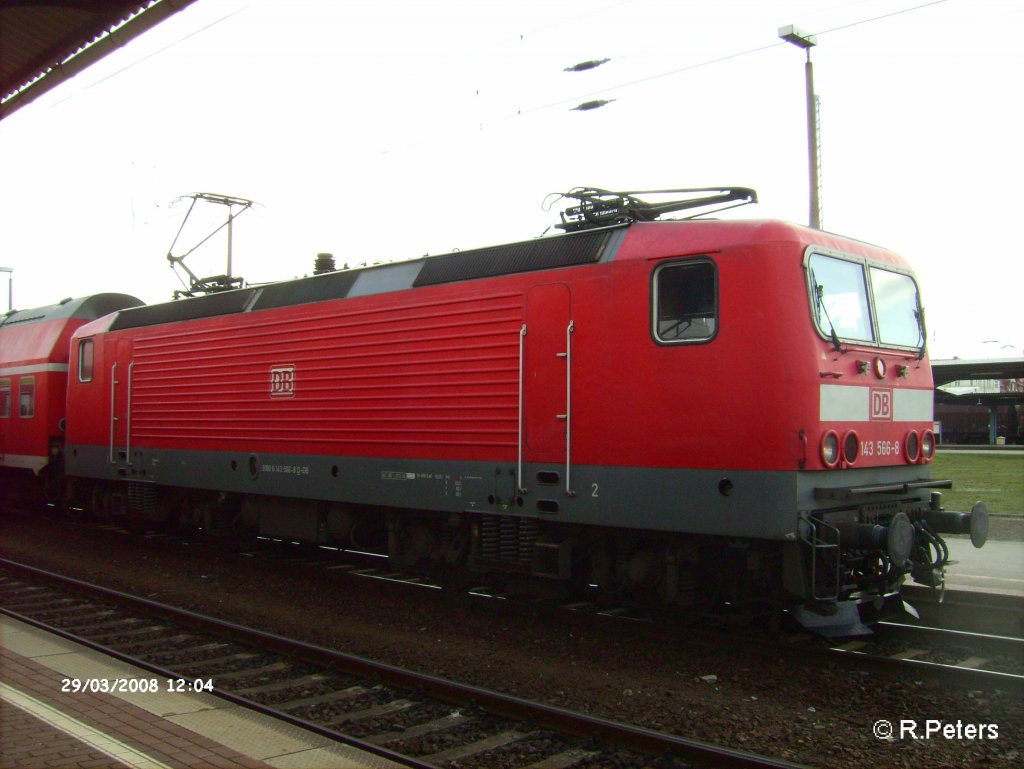 143 566-8 is eine der ersten Cottbuser 143iger mit UIC Nummer. Cottbus 29.03.08