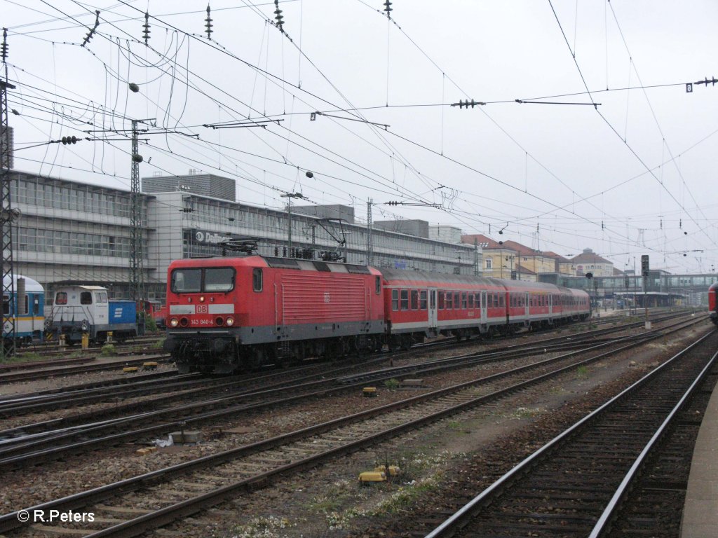 143 846-4 verlsst Regensburg HBF mit der RB32513 Eggmhl. 01.05.09
