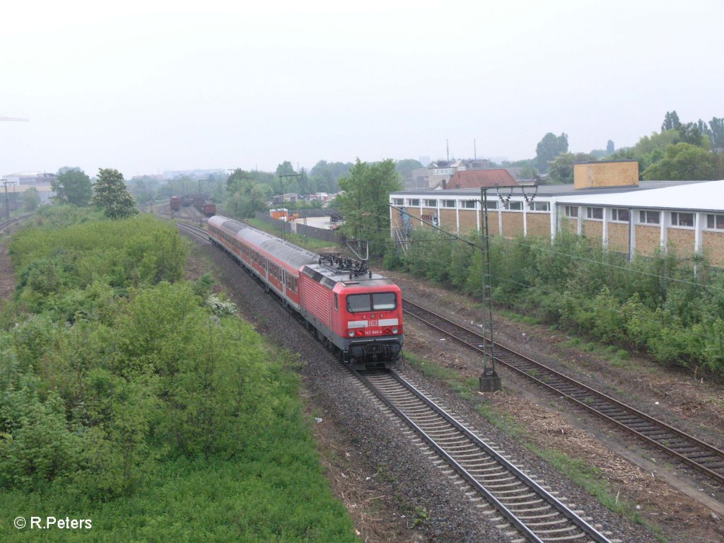 143 846-6 schiebt die RB32513 Eggmhl durch Regensburg HBF.01.05.09