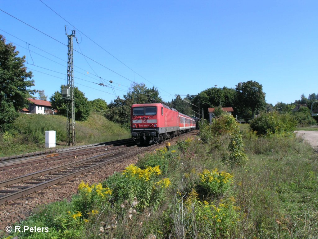 143 888-6 schiebt bei Undorf eine RB Plattling. 09.09.08