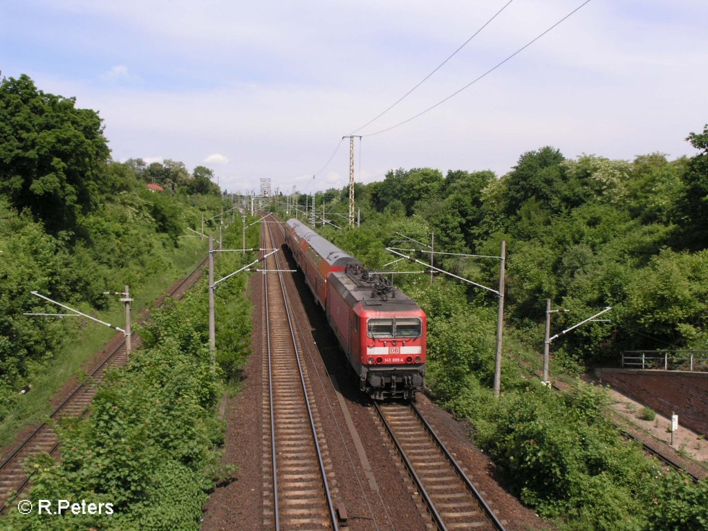 143 889-4 erreicht gleich ihr Ziel mit ihrer RB. 24.05.08