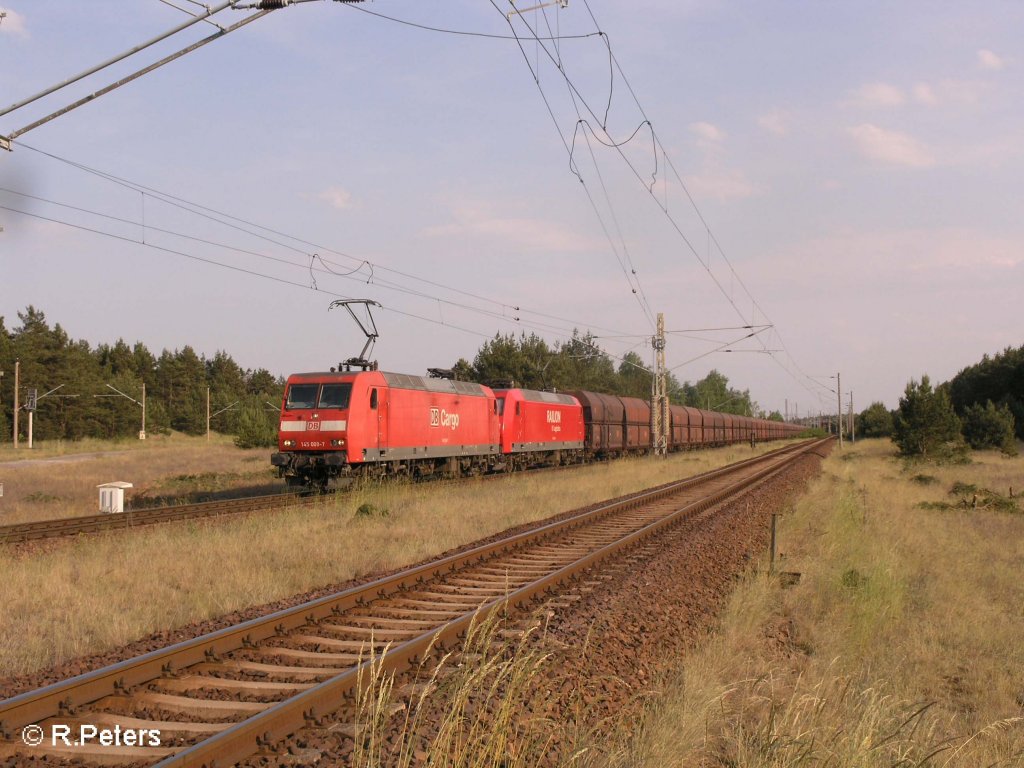 145 009 + 020-4 warten in der Nordausfahrt vom Werksbahnhof Ziltendorf auf weiterfahrt. 03.06.08