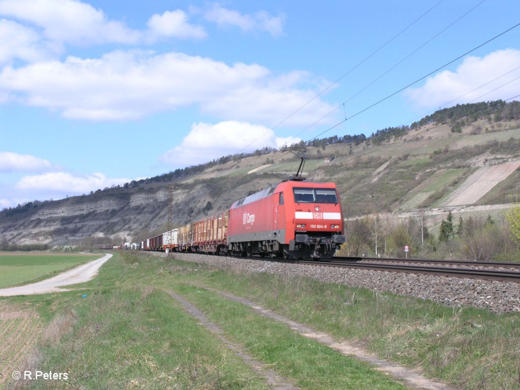 152 024-6 zieht bei Thngersheim ein gemischten Gterzug. 10.04.10