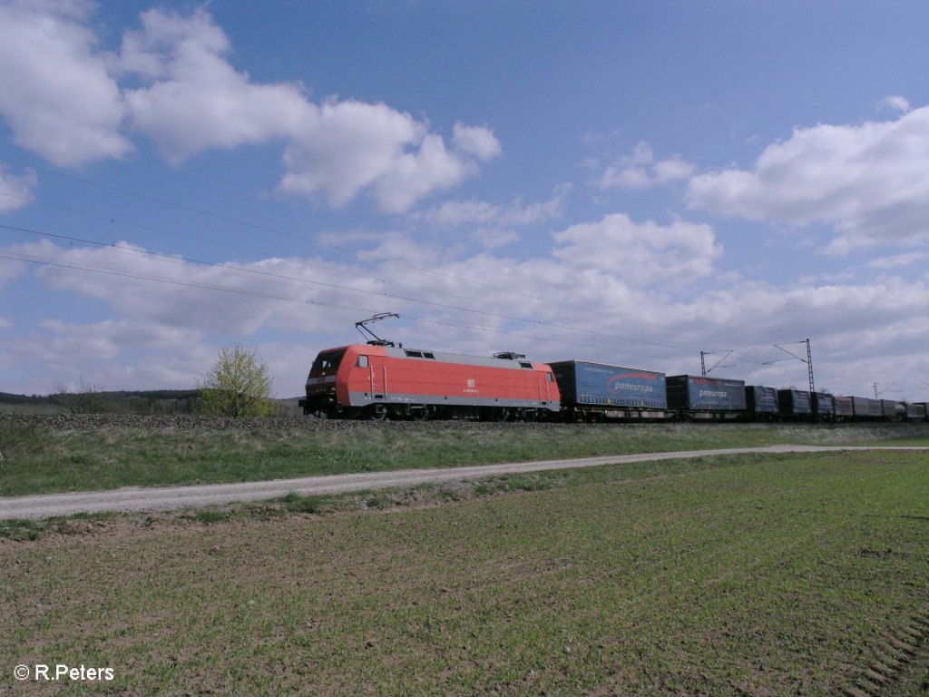 152 161-6 zieht den Paneuropa bei Thngersheim. 10.04.10