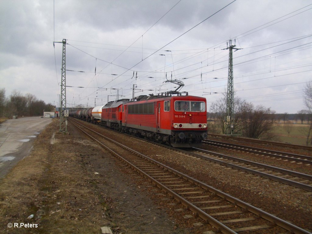 155 249-6 und 232 495 durchfahren Saarmund mit Kesselzug. 11.03.11