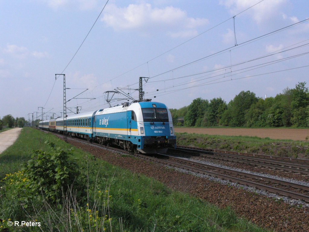 183 003 zieht den ALX37983 nach Mnchen bei Obertraubling. 01.05.09
