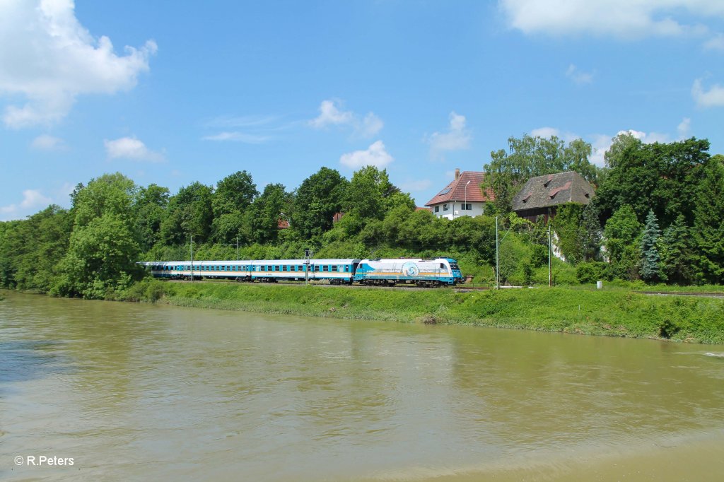 183 004 mit dem ALX106 Mnchen - Hof bei Volkmannsdorf. 08.06.13