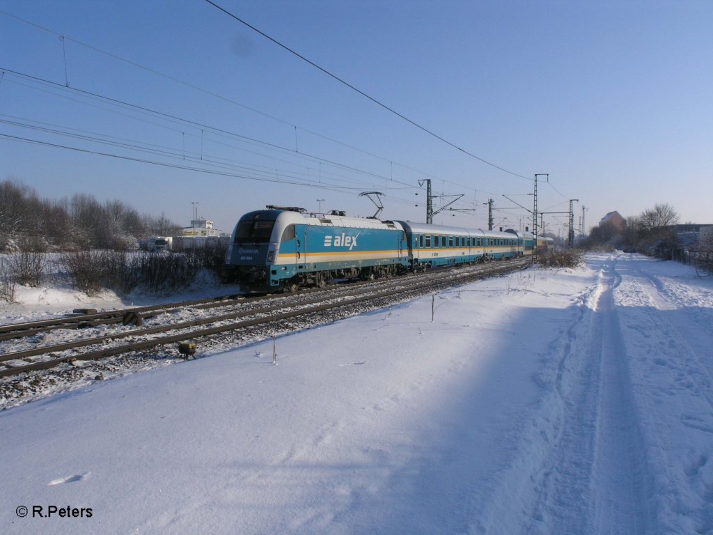 183 004 mit dem ALX84108 nach Schwandorf in Obertraubling. 30.12.10 