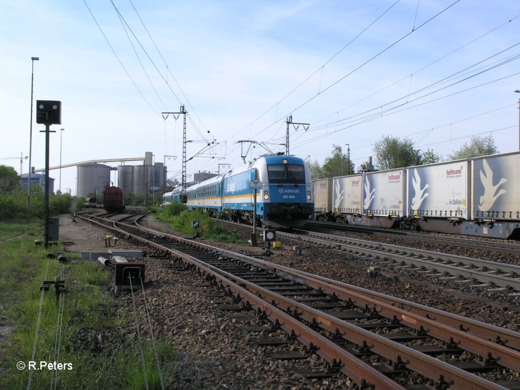 183 004 verlsst Regensburg mit dem ALX87017 nach Mnchen. 29.04.10