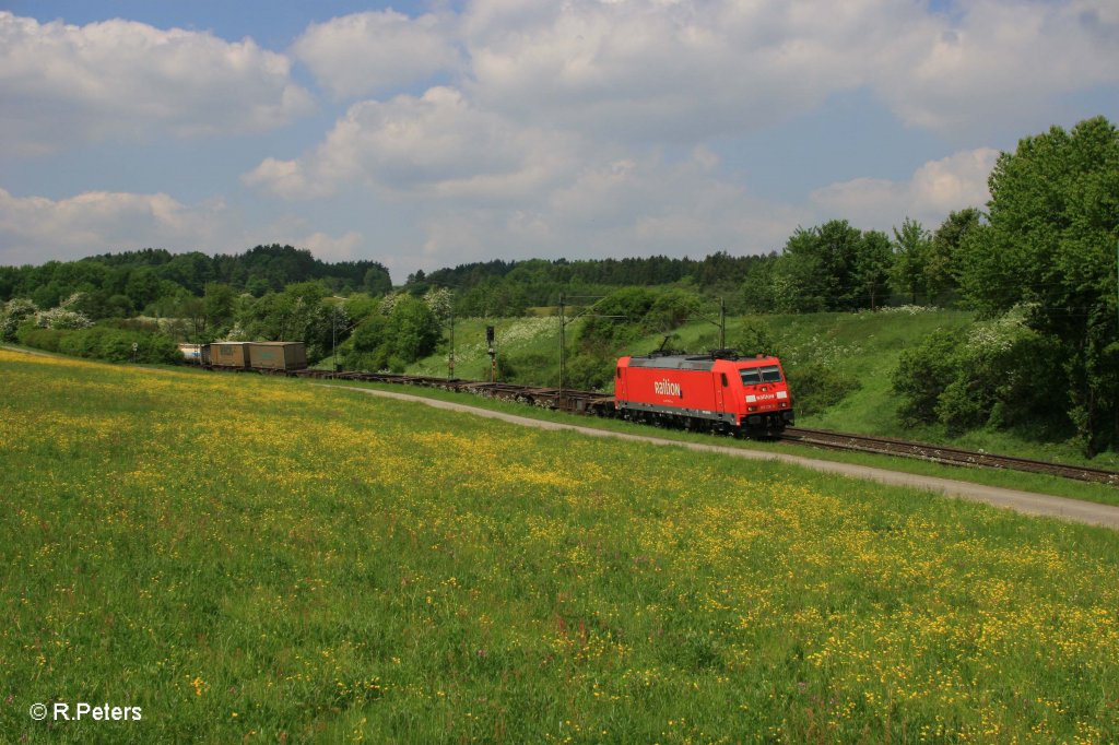 185 218-5 mit Wenzel bei Plling. 13.05.11