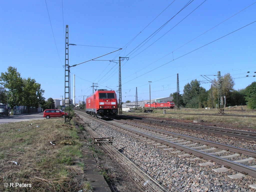 185 306-8 rollt solo durch Regensburg Ost. 09.09.09