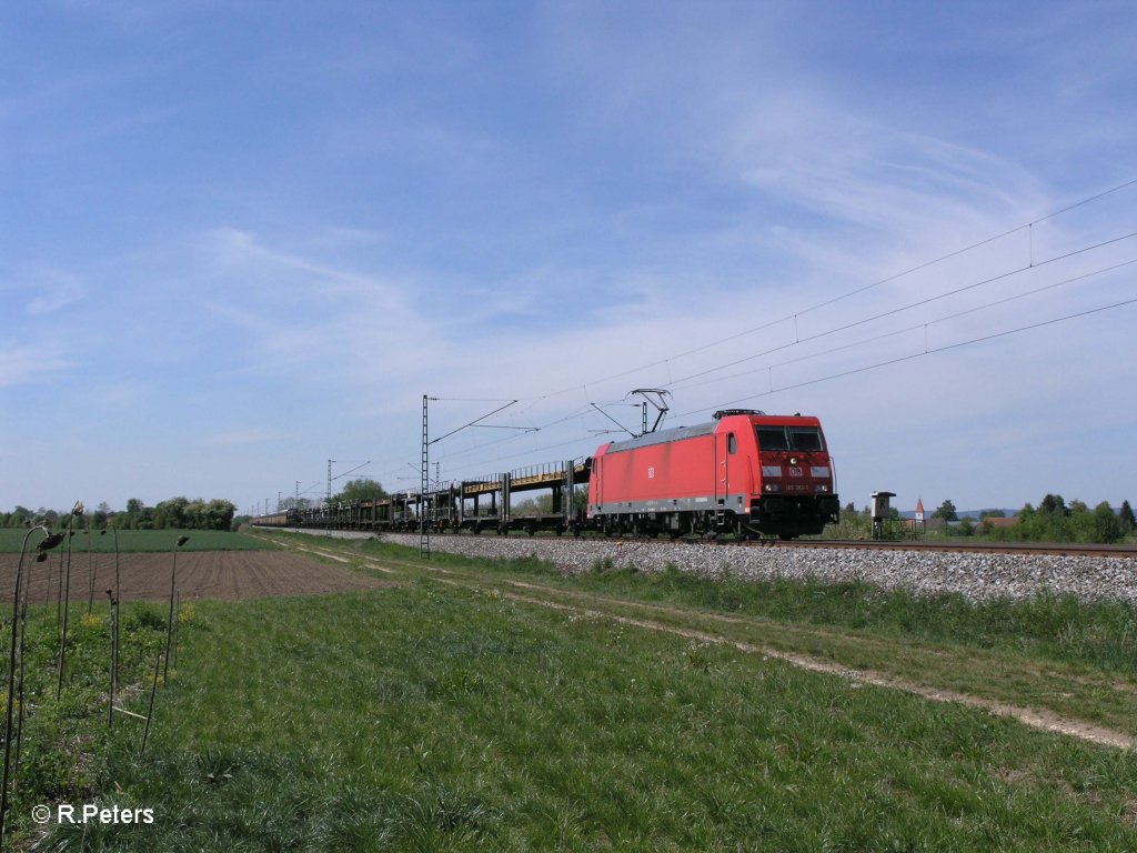 185 381-1 mit leeren BMW-Zug nach Passau bei Moosham. 07.05.11