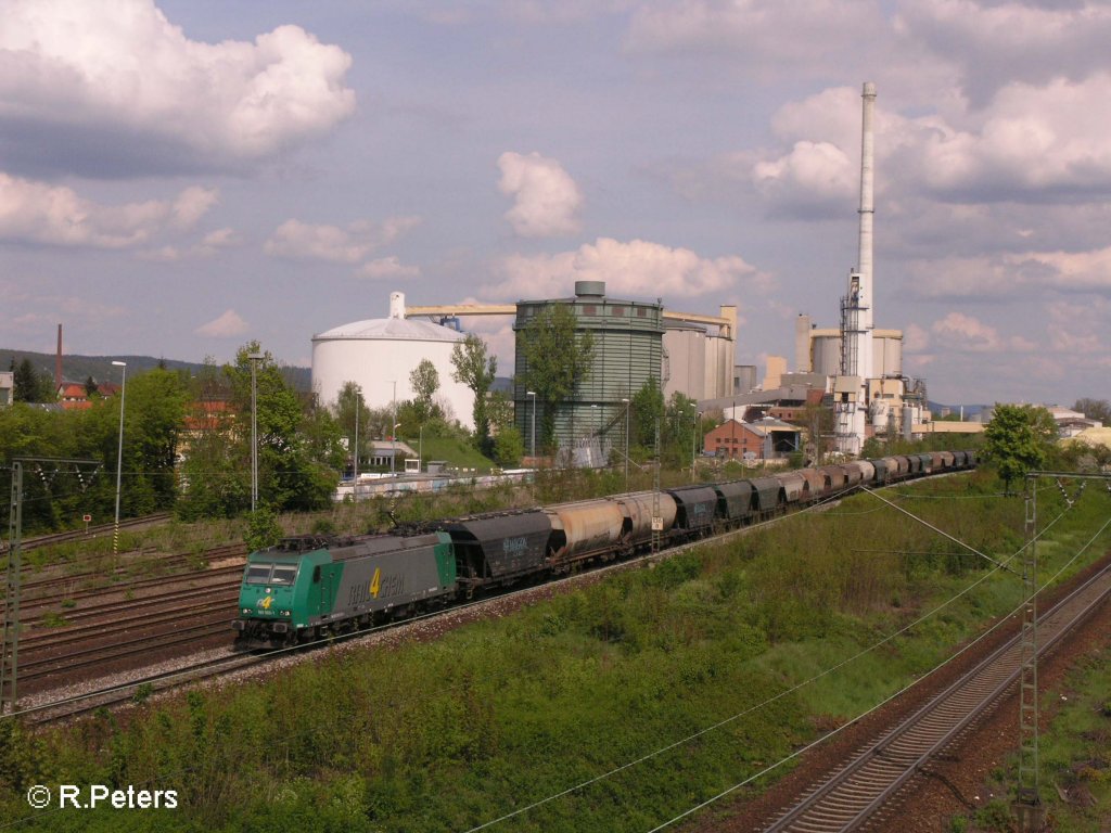 185 550-1 zieht ein Getreidezug durch Regensburg. 03.05.08