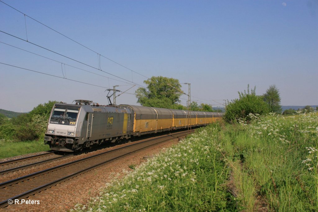 185 681-4 mit BMW-Zug bei Plling. 13.05.11