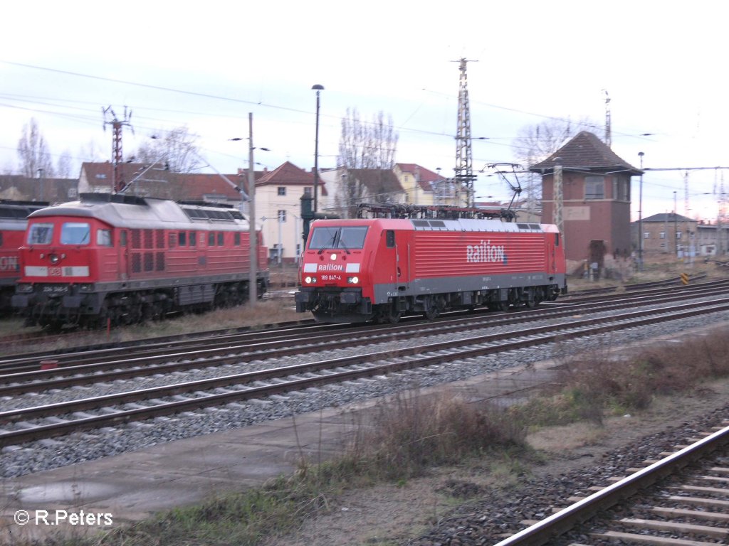 189 047-4 rckt in Frankfurt/Oder solo aus in richtung Oderbrcke. 19.03.08