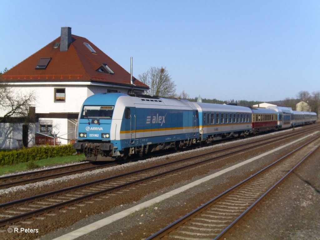 223 062 mit ALX84110 nach Hof in Pechbrunn. 09.04.11