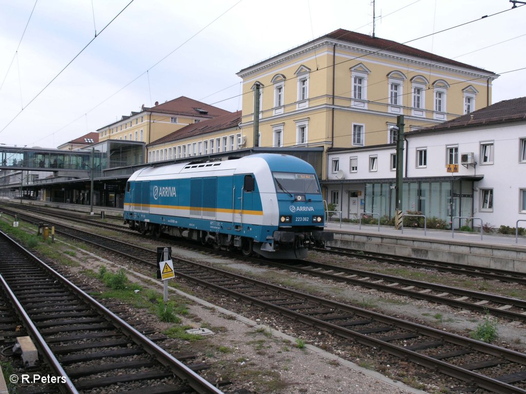 223 062 wartet in Regensburg HBF auf die Rckleistung nach Hof. 05.10.09