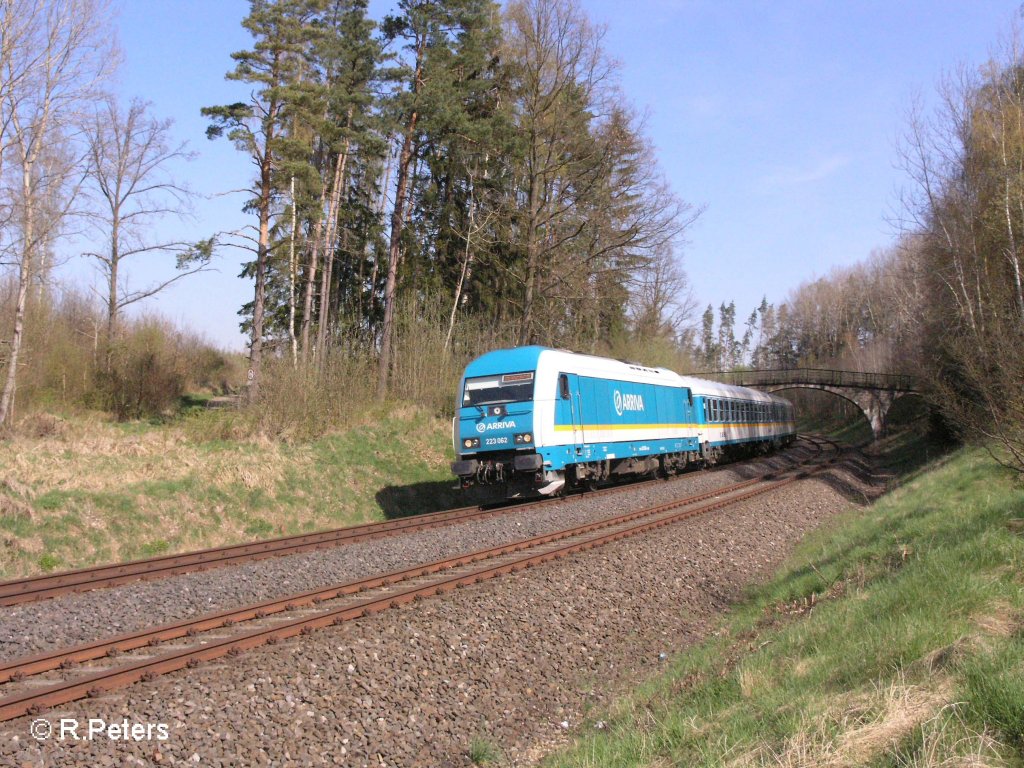 223 062 zieht bei Schnfeld den ALX37979 nach Mnchen.28.04.08
 