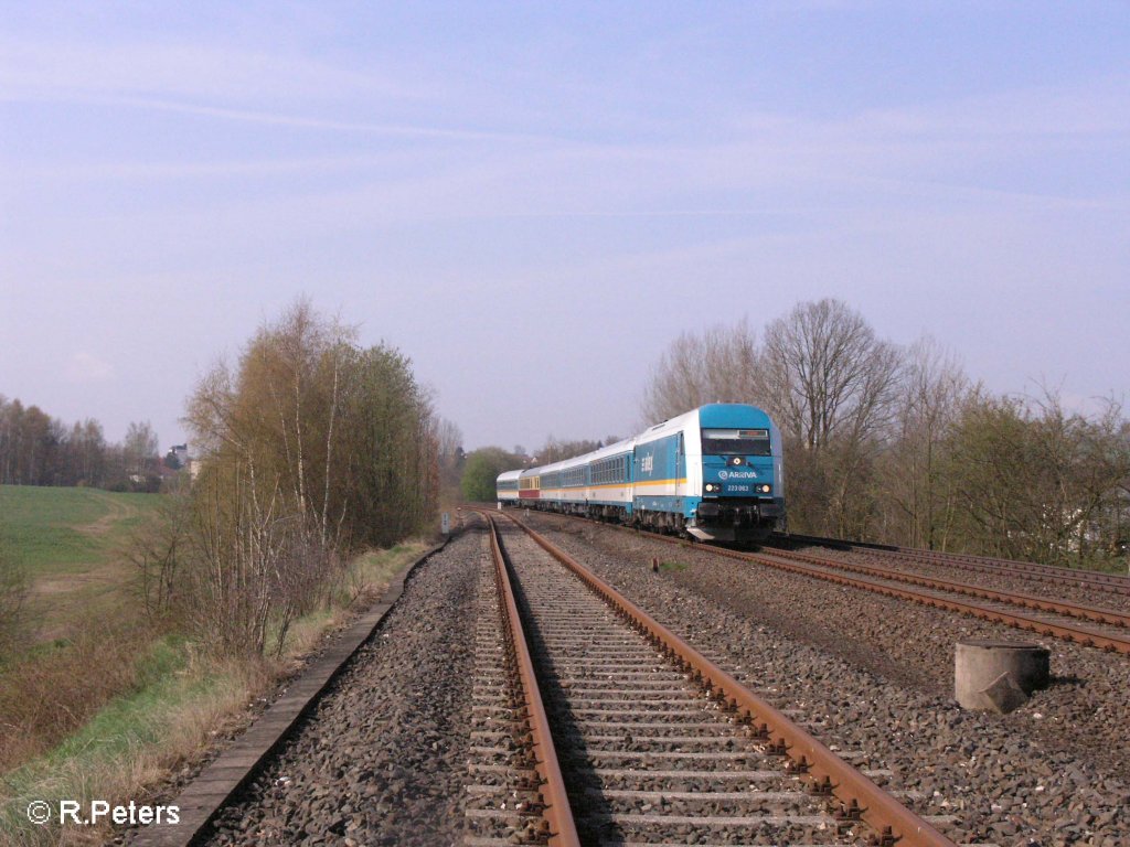 223 063 lsst Wiesau/Oberpfalz hintersich mit ALX37972 nach Hof bei Schnfeld. 26.04.08
