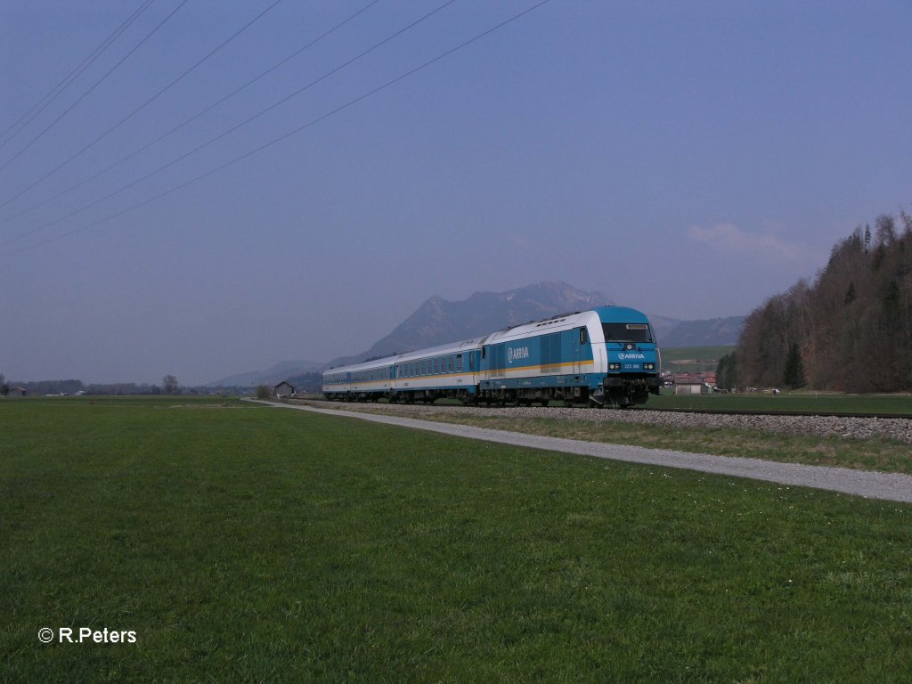 223 066 zieht ein Alex nach Oberstdorf. 17.04.10