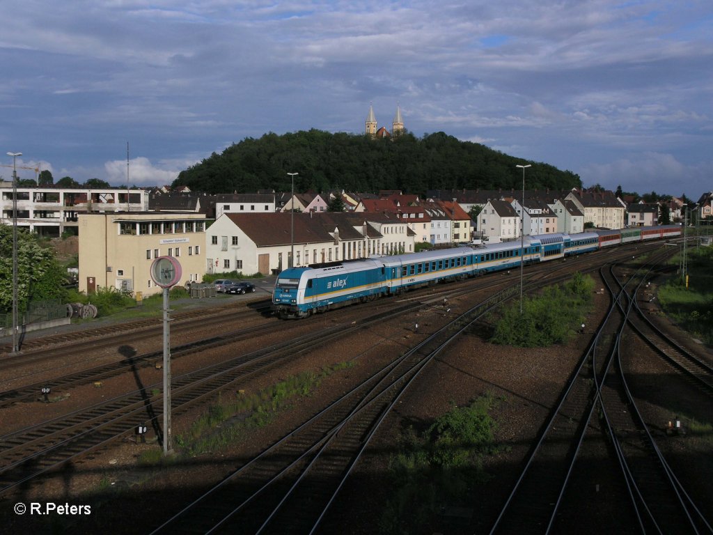 223 067 mit ALX87014/357 nach Hof/Prag in Schwandorf. 26.05.10