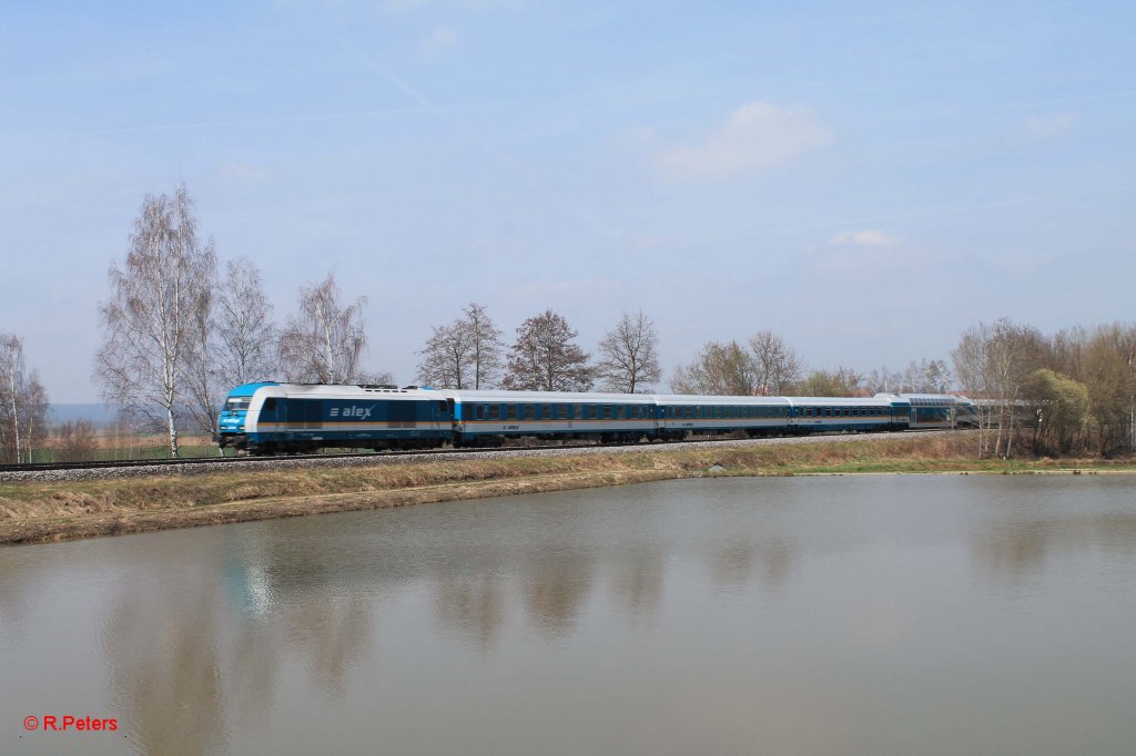 223 068 mit dem ALX84111 Hof - Mnchen sdlich bei Wiesau. 21.04.13