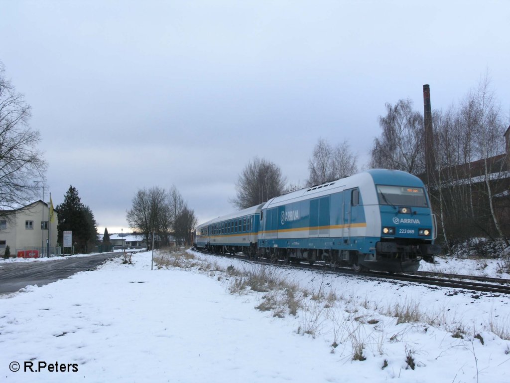 223 069 fhrt mit dem ALX37976 nach Hof in Wiesau/Oberpfalz ein. 14.12.08
