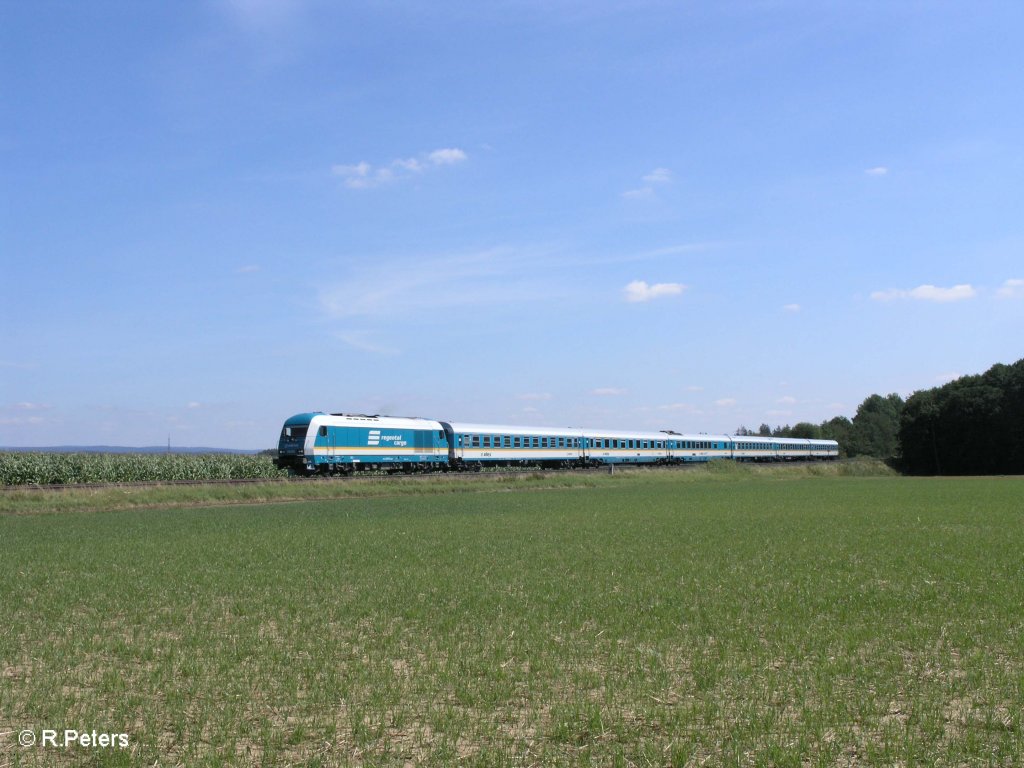 223 072 zieht bei Oberteich den ALX37976 nach Hof. 15.08.09