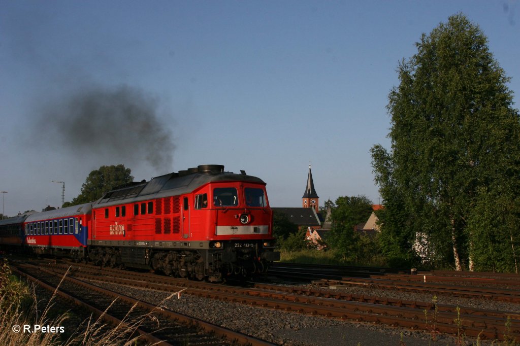 232 413-5 mit Sonderzug aus Karlsbad nach Erlangen in Marktredwitz. 05.07.11