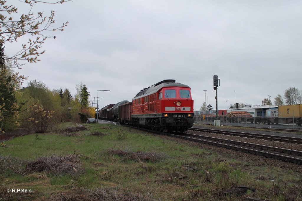 232 452-2 mit dem umgeleiteten 45262 Cheb - Nrnberg in Wiesau. 28.04.13