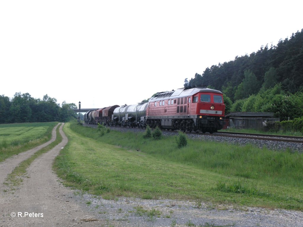 232 457-2 mit einem Umleiter Gterzug bei Richt bei Schwandorf. 26.05.10