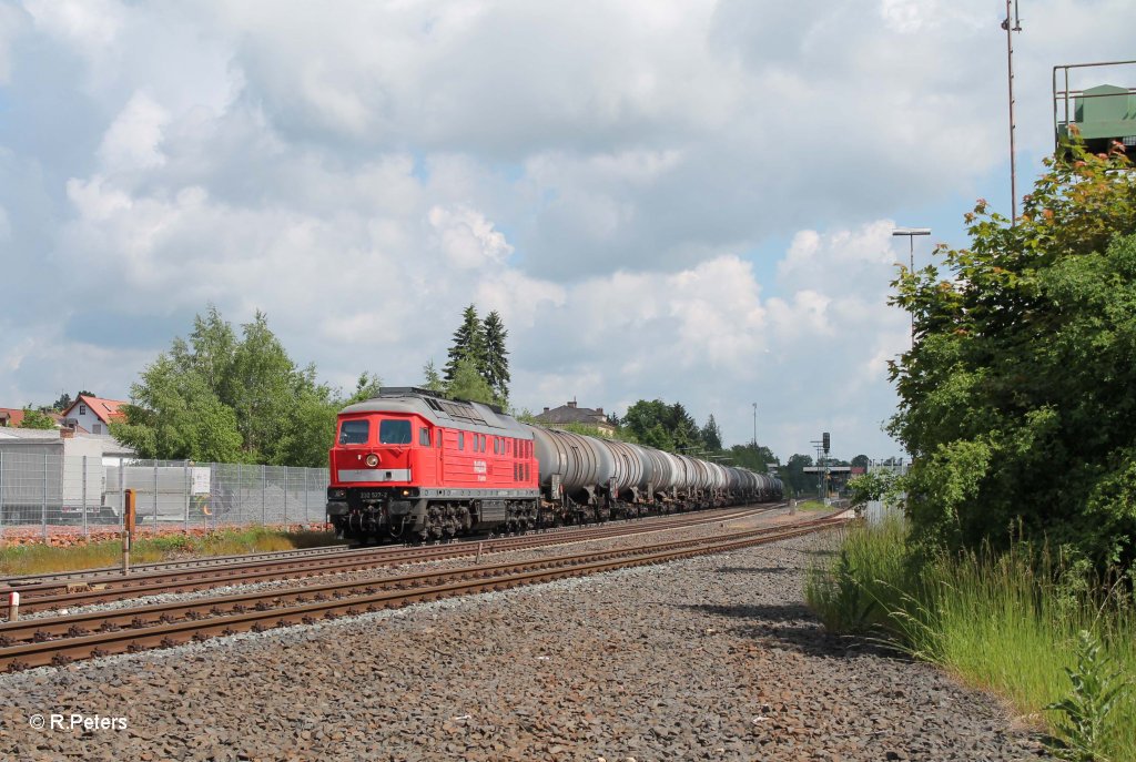 232 527-2 mit Kesselzug in Wiesau/Oberpfalz. 11.06.13