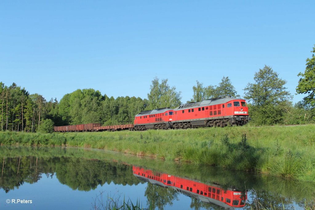 232 569-2 + 232 217 mit dem umgeleiteten 45367 Nrnberg - Cheb sdlich von Wiesau. 06.06.13